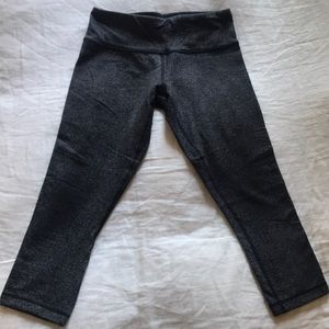 Lululemon Wunder Under crop leggings